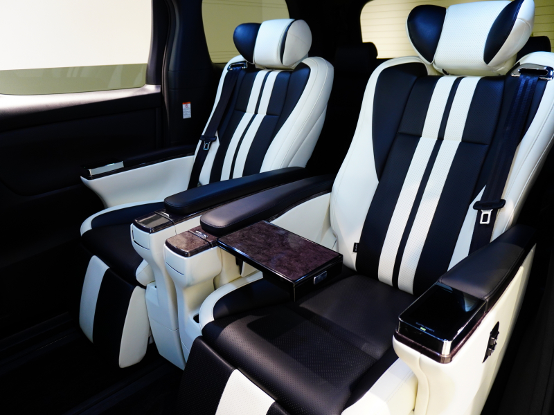 トヨタ アルファード SAﾊﾟｯｹｰｼﾞ ﾀｲﾌﾟﾌﾞﾗｯｸ LM仕様　1ｵｰﾅｰ ｴｸﾞｾｸﾃｨﾌﾞｼｰﾄ(特注) ｻﾝﾙｰﾌ HDDﾅﾋﾞTV ﾌﾙｾｸﾞ LMｴｱﾛ&18AW ﾌﾟﾘｸﾗｯｼｭ ACC　2年保証付