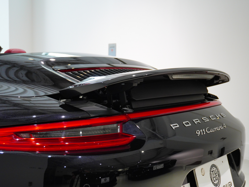 ポルシェ 911(Type991.2) ｶﾚﾗ4 ｶﾌﾞﾘｵﾚ ｽﾎﾟｰﾂｸﾛﾉPKG　正規D車 MY17 左H ﾌﾙﾚｻﾞｰｲﾝﾃﾘｱ ｴﾝﾄﾘｰD 赤革 純正PCMﾅﾋﾞ ﾌﾙｾｸﾞTV CarPlay ｽﾎﾟｰﾂｴｸﾞｿﾞｰｽﾄ RSﾃﾞｻﾞｲﾝ20AW　2年保証付