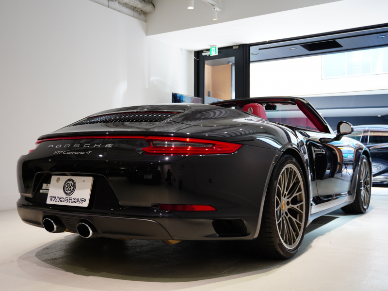 ポルシェ 911(Type991.2) ｶﾚﾗ4 ｶﾌﾞﾘｵﾚ ｽﾎﾟｰﾂｸﾛﾉPKG　正規D車 MY17 左H ﾌﾙﾚｻﾞｰｲﾝﾃﾘｱ ｴﾝﾄﾘｰD 赤革 純正PCMﾅﾋﾞ ﾌﾙｾｸﾞTV CarPlay ｽﾎﾟｰﾂｴｸﾞｿﾞｰｽﾄ RSﾃﾞｻﾞｲﾝ20AW　2年保証付