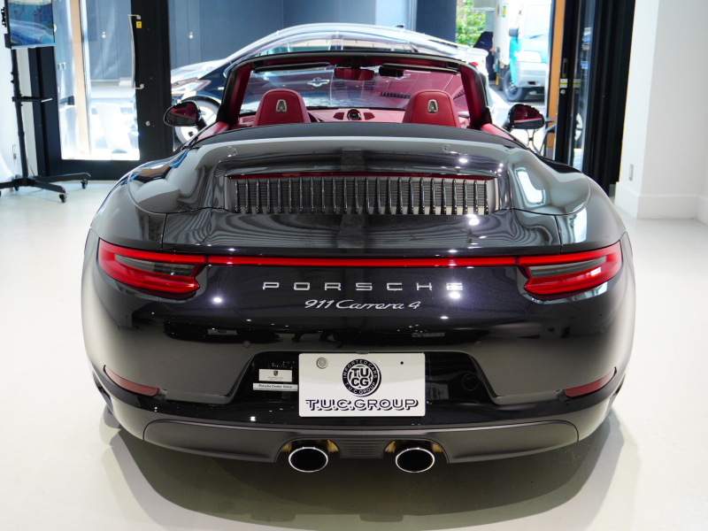 ポルシェ 911(Type991.2) ｶﾚﾗ4 ｶﾌﾞﾘｵﾚ ｽﾎﾟｰﾂｸﾛﾉPKG　正規D車 MY17 左H ﾌﾙﾚｻﾞｰｲﾝﾃﾘｱ ｴﾝﾄﾘｰD 赤革 純正PCMﾅﾋﾞ ﾌﾙｾｸﾞTV CarPlay ｽﾎﾟｰﾂｴｸﾞｿﾞｰｽﾄ RSﾃﾞｻﾞｲﾝ20AW　2年保証付