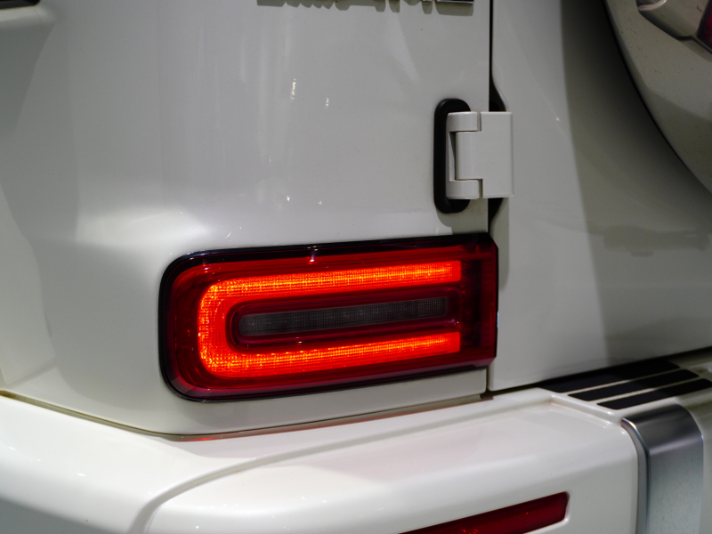 AMG Gクラス G63 AMGﾚｻﾞｰｴｸｽｸﾙｰｼﾌﾞPKG　正規D車 1ｵｰﾅｰ 左H Meｺﾈｸﾄ ﾍﾞｰｼﾞｭ革 ｻﾝﾙｰﾌ 純正ﾅﾋﾞTV Burmester AMGﾊﾟﾌｫｰﾏﾝｽEX AMG20ｲﾝﾁAW OPｶﾗｰ　2年保証