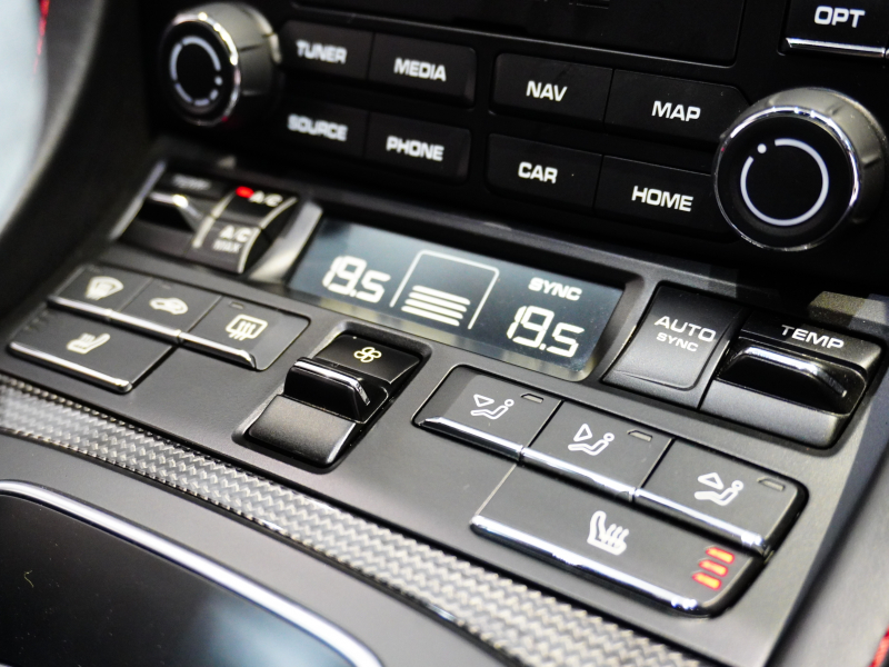 ポルシェ 718 ケイマン GT4 PDK ｸﾛﾉﾊﾟｯｹｰｼﾞ　正規D車 右H ExclusiveManufaktur 1ｵｰﾅｰ Race-Tex&ｶｰﾎﾞﾝｲﾝﾃﾘｱ PCMﾅﾋﾞ BOSEｻｳﾝﾄﾞ Bｶﾒﾗ LEDﾍｯﾄﾞﾗｲﾄ PDLS Plus ﾎﾜｲﾄﾒｰﾀｰ OPｶﾗｰ ｱｸﾗﾎﾟﾏﾌﾗｰ　2年保証