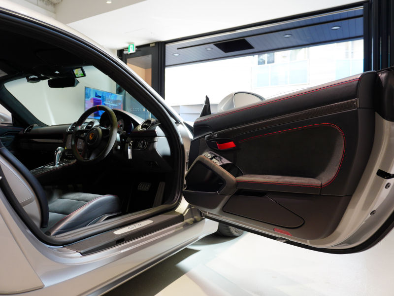 ポルシェ 718 ケイマン GT4 PDK ｸﾛﾉﾊﾟｯｹｰｼﾞ　正規D車 右H ExclusiveManufaktur 1ｵｰﾅｰ Race-Tex&ｶｰﾎﾞﾝｲﾝﾃﾘｱ PCMﾅﾋﾞ BOSEｻｳﾝﾄﾞ Bｶﾒﾗ LEDﾍｯﾄﾞﾗｲﾄ PDLS Plus ﾎﾜｲﾄﾒｰﾀｰ OPｶﾗｰ ｱｸﾗﾎﾟﾏﾌﾗｰ　2年保証
