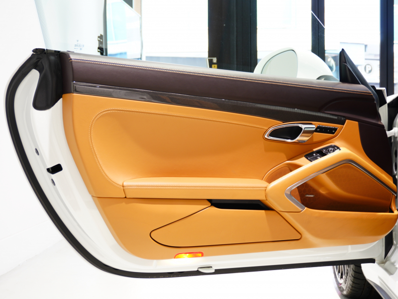 ポルシェ 911(Type991.1) ﾀｰﾎﾞS ｽﾎﾟｰﾂｸﾛﾉ&ｶｰﾎﾞﾝｲﾝﾃﾘｱPKG　正規D車 ｴﾝﾄﾘｰD PCCB 茶革 ﾍﾞﾝﾁﾚｰﾀｰ ｶﾞﾗｽﾙｰﾌ ﾅﾋﾞTV BOSEｻｳﾝﾄﾞ Bｶﾒﾗ PDLS付LEDﾗｲﾄ　2年保証付