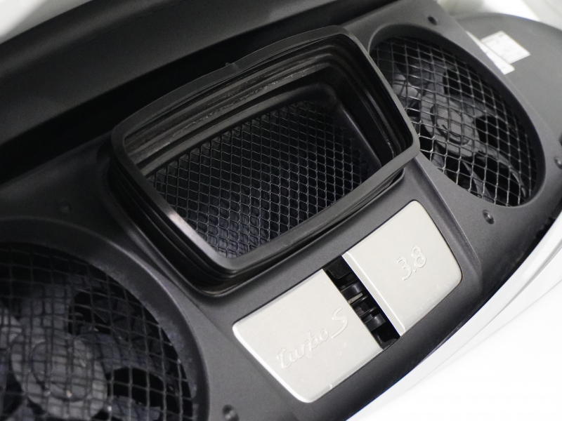 ポルシェ 911(Type991.1) ﾀｰﾎﾞS ｽﾎﾟｰﾂｸﾛﾉ&ｶｰﾎﾞﾝｲﾝﾃﾘｱPKG　正規D車 ｴﾝﾄﾘｰD PCCB 茶革 ﾍﾞﾝﾁﾚｰﾀｰ ｶﾞﾗｽﾙｰﾌ ﾅﾋﾞTV BOSEｻｳﾝﾄﾞ Bｶﾒﾗ PDLS付LEDﾗｲﾄ　2年保証付