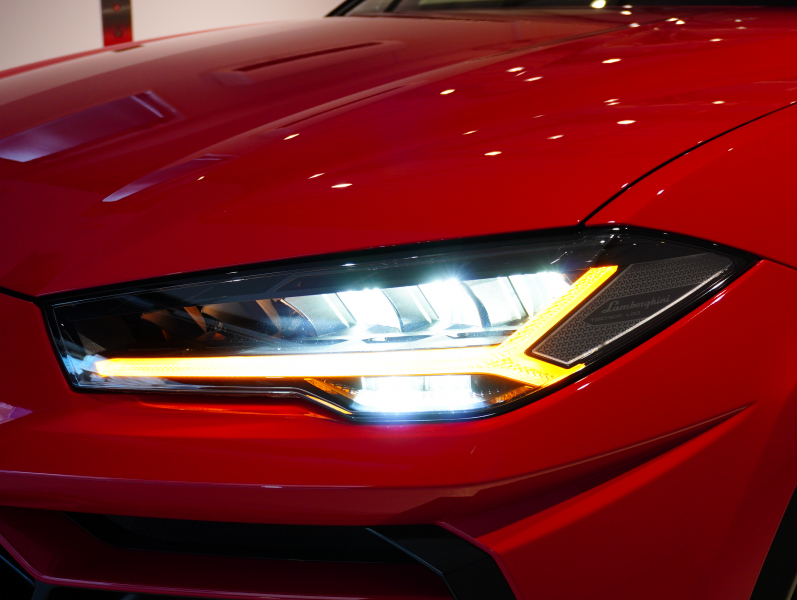 ランボルギーニ ウルス 4.0 ﾊｲｳｪｲ&ｱｰﾊﾞﾝﾛｰﾄﾞPKG　1ｵｰﾅｰ 正規D車 左H 5人乗り B/KｽﾀｲﾙPKG 黒革 ﾋｰﾀｰ&ﾍﾞﾝﾁﾚｰﾀｰ ﾊﾟﾉﾗﾏSR 純正ﾅﾋﾞTV ﾄｯﾌﾟﾋﾞｭｰｶﾒﾗ Bang&Olufsen ﾍｯﾄﾞｱｯﾌﾟD 23ｲﾝﾁTaigeteAW　新車保証