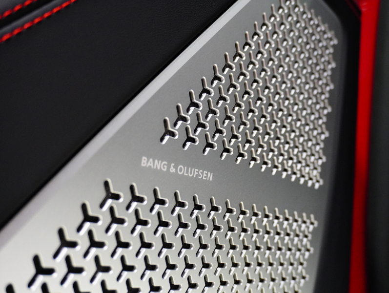 ランボルギーニ ウルス 4.0 ﾊｲｳｪｲ&ｱｰﾊﾞﾝﾛｰﾄﾞPKG　1ｵｰﾅｰ 正規D車 左H 5人乗り B/KｽﾀｲﾙPKG 黒革 ﾋｰﾀｰ&ﾍﾞﾝﾁﾚｰﾀｰ ﾊﾟﾉﾗﾏSR 純正ﾅﾋﾞTV ﾄｯﾌﾟﾋﾞｭｰｶﾒﾗ Bang&Olufsen ﾍｯﾄﾞｱｯﾌﾟD 23ｲﾝﾁTaigeteAW　新車保証