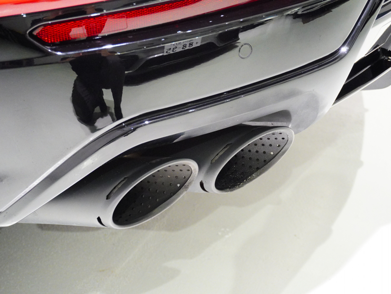 ランボルギーニ ウルス 4.0 ﾊｲｳｪｲ&ｱｰﾊﾞﾝﾛｰﾄﾞPKG　1ｵｰﾅｰ 正規D車 左H 5人乗り B/KｽﾀｲﾙPKG 黒革 ﾋｰﾀｰ&ﾍﾞﾝﾁﾚｰﾀｰ ﾊﾟﾉﾗﾏSR 純正ﾅﾋﾞTV ﾄｯﾌﾟﾋﾞｭｰｶﾒﾗ Bang&Olufsen ﾍｯﾄﾞｱｯﾌﾟD 23ｲﾝﾁTaigeteAW　新車保証