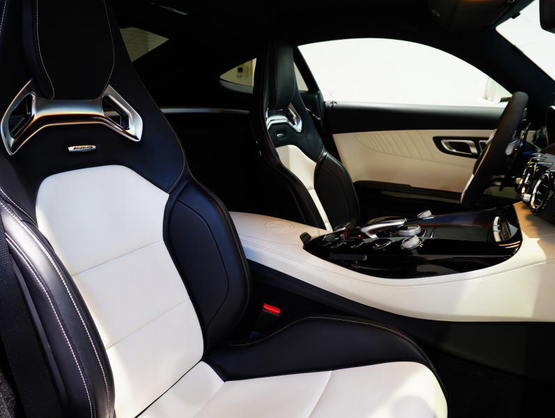 AMG GTS 130th Anniversary Edition　特別仕様車 左ﾊﾝﾄﾞﾙ 専用ｴｱﾛ&ﾊﾟﾌｫｰﾏﾝｽｼｰﾄ 純正ﾅﾋﾞTV Burmester Bｶﾒﾗ LEDﾗｲﾄ ﾏｯﾄﾌﾞﾗｯｸ19&20ｲﾝﾁAW　2年保証
