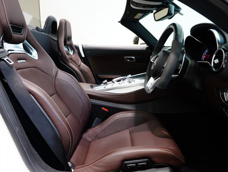 AMG GT ﾛｰﾄﾞｽﾀｰ AMGﾊﾟﾌｫｰﾏﾝｽｼｰﾄPKG　正規D車 ﾍﾞｰｼﾞｭ幌 右H ﾏﾛﾝ革 ｼｰﾄﾋｰﾀｰ&ﾍﾞﾝﾁﾚｰﾀｰ 純正ﾅﾋﾞTV ﾌﾙｾｸﾞ Bｶﾒﾗ ｶｰﾎﾞﾝｽﾃｯﾌﾟ LEDﾗｲﾄ 19/20ｲﾝﾁAW　2年保証