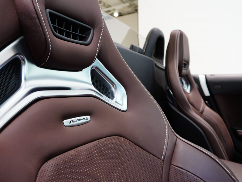 AMG GT ﾛｰﾄﾞｽﾀｰ AMGﾊﾟﾌｫｰﾏﾝｽｼｰﾄPKG　正規D車 ﾍﾞｰｼﾞｭ幌 右H ﾏﾛﾝ革 ｼｰﾄﾋｰﾀｰ&ﾍﾞﾝﾁﾚｰﾀｰ 純正ﾅﾋﾞTV ﾌﾙｾｸﾞ Bｶﾒﾗ ｶｰﾎﾞﾝｽﾃｯﾌﾟ LEDﾗｲﾄ 19/20ｲﾝﾁAW　2年保証