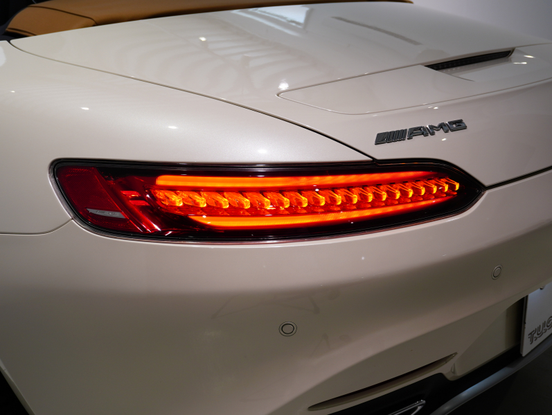 AMG GT ﾛｰﾄﾞｽﾀｰ AMGﾊﾟﾌｫｰﾏﾝｽｼｰﾄPKG　正規D車 ﾍﾞｰｼﾞｭ幌 右H ﾏﾛﾝ革 ｼｰﾄﾋｰﾀｰ&ﾍﾞﾝﾁﾚｰﾀｰ 純正ﾅﾋﾞTV ﾌﾙｾｸﾞ Bｶﾒﾗ ｶｰﾎﾞﾝｽﾃｯﾌﾟ LEDﾗｲﾄ 19/20ｲﾝﾁAW　2年保証