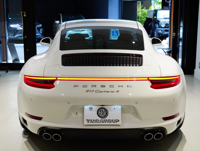 ポルシェ 911(Type991.2) ｶﾚﾗ4 ｽﾎﾟｰﾂｸﾛﾉPKG　右H ﾌﾙﾚｻﾞｰﾂｰﾄﾝｲﾝﾃﾘｱ 赤革 純正PCMﾅﾋﾞ CarPlay Bｶﾒﾗ ﾊﾟｰｸｱｼｽﾄ ｶﾚﾗS20AW　2年保証付