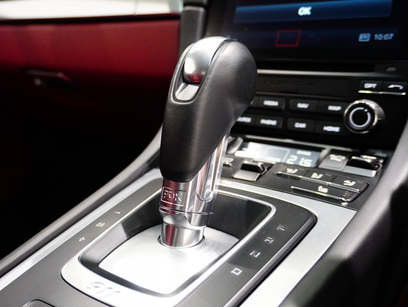 ポルシェ 911(Type991.2) ｶﾚﾗ4 ｽﾎﾟｰﾂｸﾛﾉPKG　右H ﾌﾙﾚｻﾞｰﾂｰﾄﾝｲﾝﾃﾘｱ 赤革 純正PCMﾅﾋﾞ CarPlay Bｶﾒﾗ ﾊﾟｰｸｱｼｽﾄ ｶﾚﾗS20AW　2年保証付