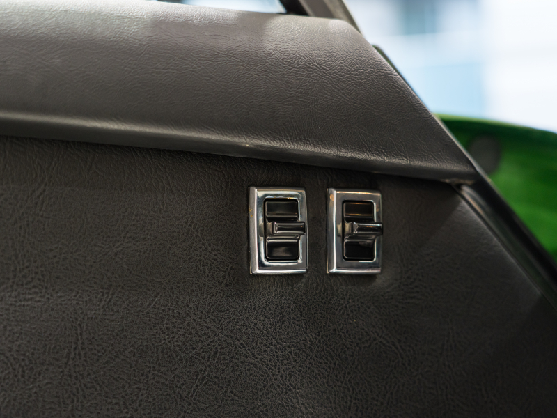 ポルシェ 911(Type911) 911S ミツワ ナロー最終モデル ビルシュタインダンパー 純正フックス製5スポークAW パワーウィンドウ 実走行確認済