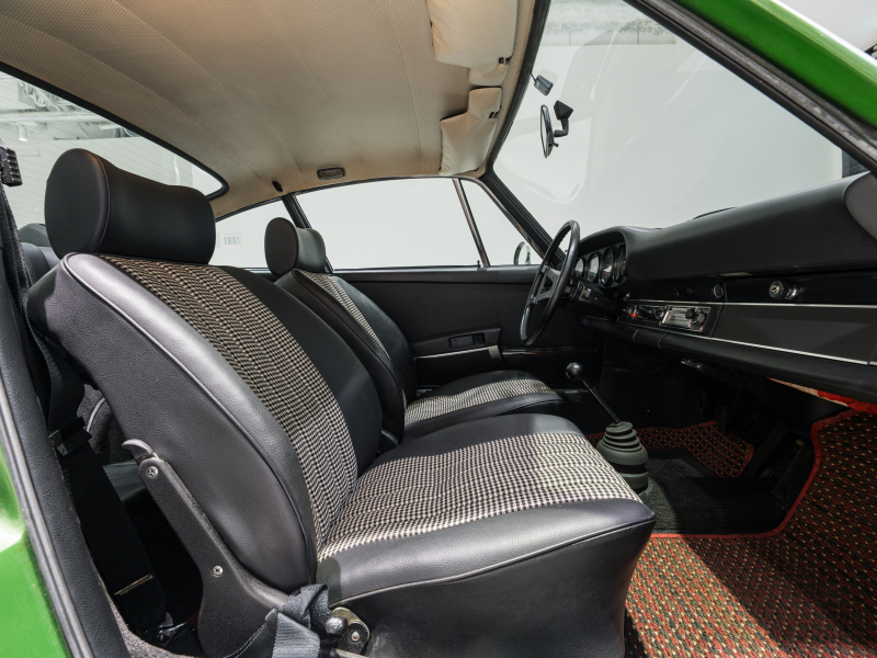 ポルシェ 911(Type911) 911S ミツワ ナロー最終モデル ビルシュタインダンパー 純正フックス製5スポークAW パワーウィンドウ 実走行確認済