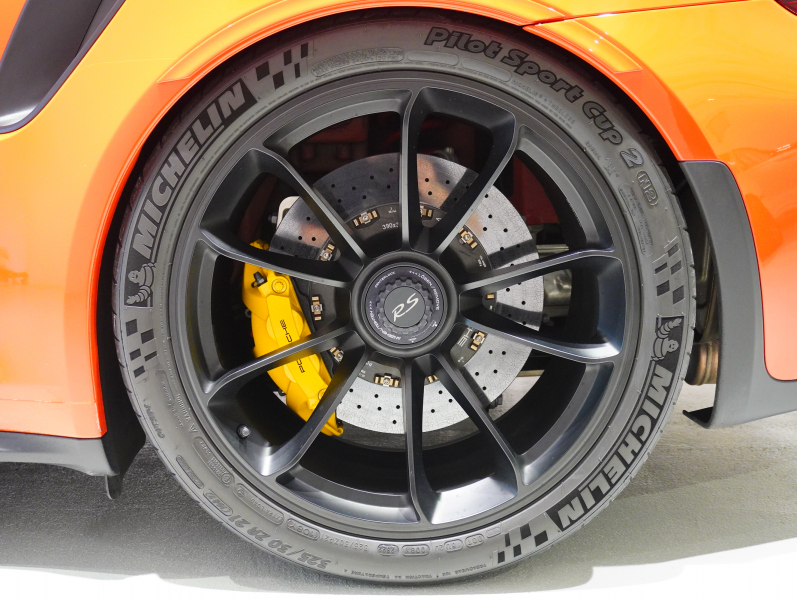 ポルシェ 911(Type991.1) GT3 RS　正規D車 左H ｽﾎﾟｰﾂｸﾛﾉ ｶｰﾎﾞﾝﾊﾞｹｯﾄ ｶｰﾎﾞﾝ&ﾌﾙﾚｻﾞｰｲﾝﾃﾘｱ PCCB Fﾘﾌﾀｰ ｽﾎﾟｴｸﾞ ﾅﾋﾞTV OPｶﾗｰ　2年保証付