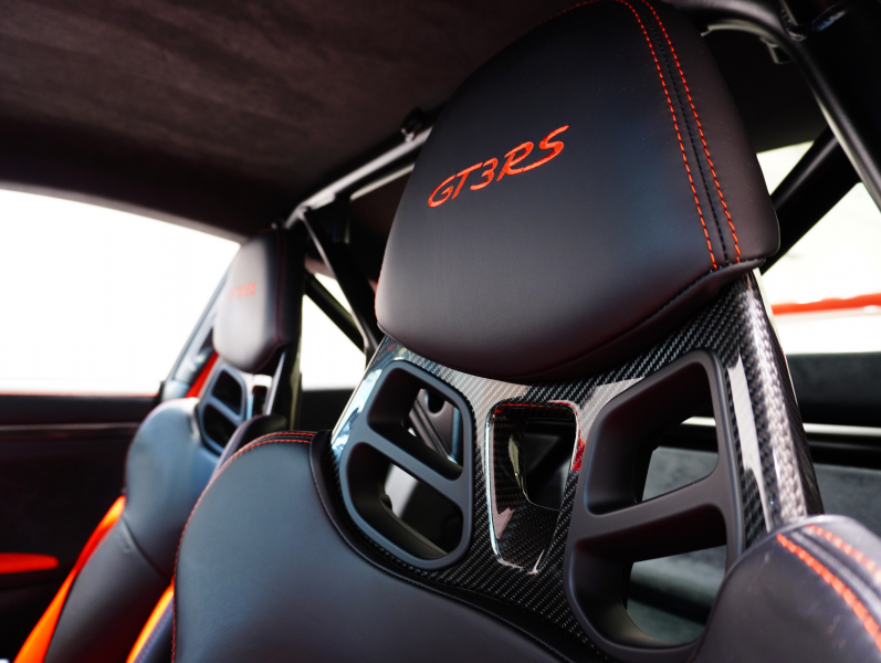 ポルシェ 911(Type991.1) GT3 RS　正規D車 左H ｽﾎﾟｰﾂｸﾛﾉ ｶｰﾎﾞﾝﾊﾞｹｯﾄ ｶｰﾎﾞﾝ&ﾌﾙﾚｻﾞｰｲﾝﾃﾘｱ PCCB Fﾘﾌﾀｰ ｽﾎﾟｴｸﾞ ﾅﾋﾞTV OPｶﾗｰ　2年保証付