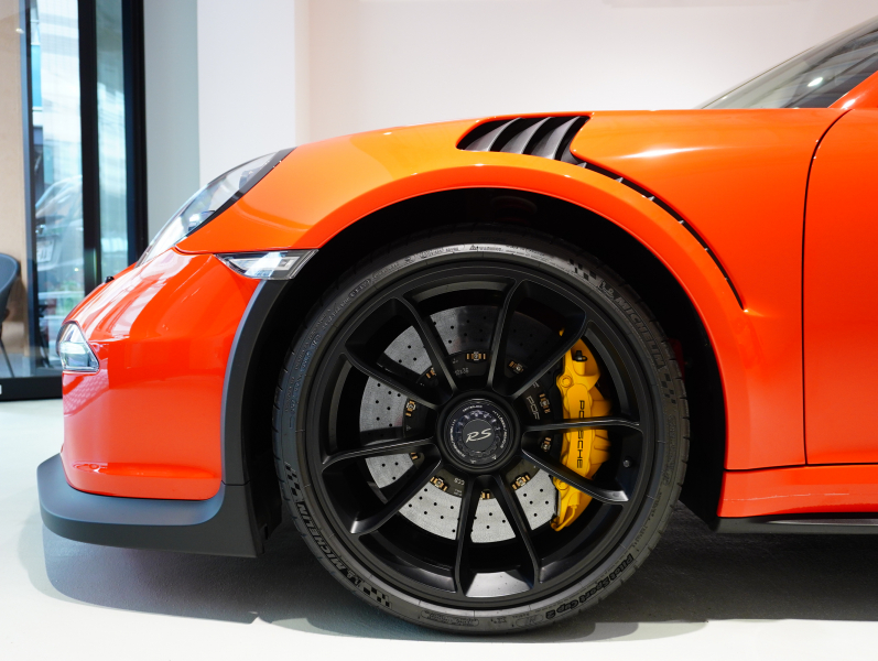 ポルシェ 911(Type991.1) GT3 RS　正規D車 左H ｽﾎﾟｰﾂｸﾛﾉ ｶｰﾎﾞﾝﾊﾞｹｯﾄ ｶｰﾎﾞﾝ&ﾌﾙﾚｻﾞｰｲﾝﾃﾘｱ PCCB Fﾘﾌﾀｰ ｽﾎﾟｴｸﾞ ﾅﾋﾞTV OPｶﾗｰ　2年保証付