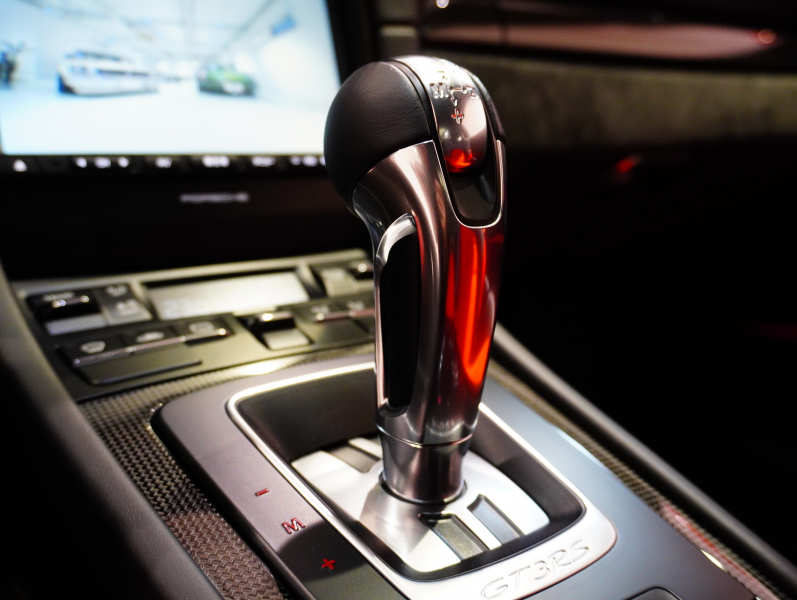 ポルシェ 911(Type991.1) GT3 RS　正規D車 左H ｽﾎﾟｰﾂｸﾛﾉ ｶｰﾎﾞﾝﾊﾞｹｯﾄ ｶｰﾎﾞﾝ&ﾌﾙﾚｻﾞｰｲﾝﾃﾘｱ PCCB Fﾘﾌﾀｰ ｽﾎﾟｴｸﾞ ﾅﾋﾞTV OPｶﾗｰ　2年保証付