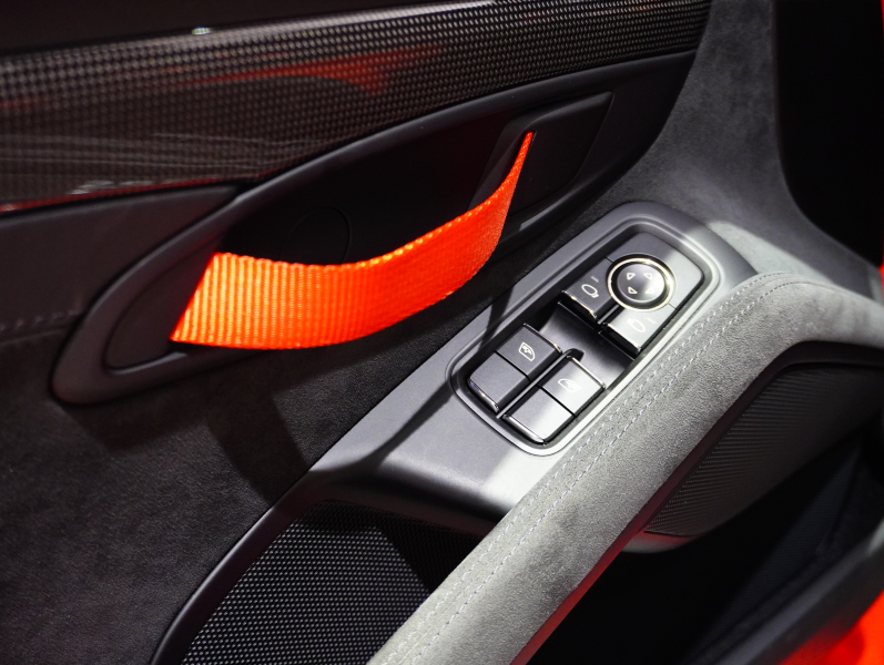 ポルシェ 911(Type991.1) GT3 RS　正規D車 左H ｽﾎﾟｰﾂｸﾛﾉ ｶｰﾎﾞﾝﾊﾞｹｯﾄ ｶｰﾎﾞﾝ&ﾌﾙﾚｻﾞｰｲﾝﾃﾘｱ PCCB Fﾘﾌﾀｰ ｽﾎﾟｴｸﾞ ﾅﾋﾞTV OPｶﾗｰ　2年保証付