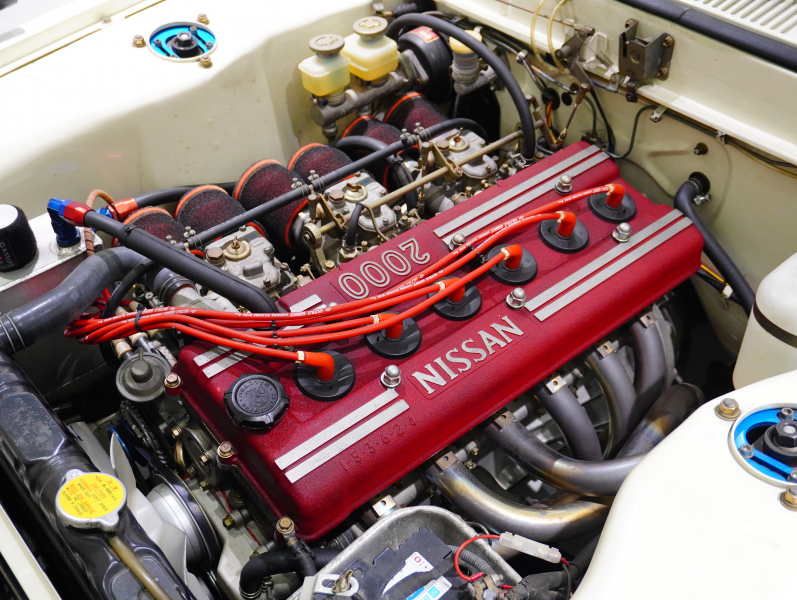 日産 スカイライン GT-R KPGC10 ﾊｺｽｶ　S20ｴﾝｼﾞﾝ ｿﾚｯｸｽ ﾀｺ足 ﾃﾞｭｱﾙﾏﾌﾗｰ ﾛｰﾙｹｰｼﾞ ﾜﾀﾅﾍﾞ15ｲﾝﾁAW