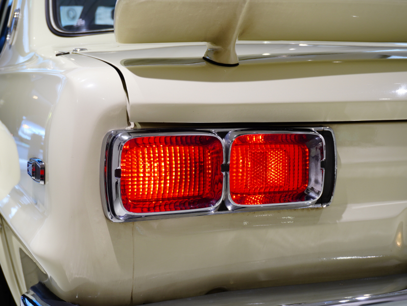 日産 スカイライン GT-R KPGC10 ﾊｺｽｶ　S20ｴﾝｼﾞﾝ ｿﾚｯｸｽ ﾀｺ足 ﾃﾞｭｱﾙﾏﾌﾗｰ ﾛｰﾙｹｰｼﾞ ﾜﾀﾅﾍﾞ15ｲﾝﾁAW