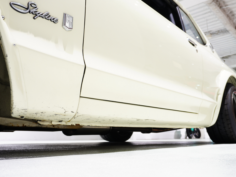 日産 スカイライン GT-R KPGC10 ﾊｺｽｶ　S20ｴﾝｼﾞﾝ ｿﾚｯｸｽ ﾀｺ足 ﾃﾞｭｱﾙﾏﾌﾗｰ ﾛｰﾙｹｰｼﾞ ﾜﾀﾅﾍﾞ15ｲﾝﾁAW