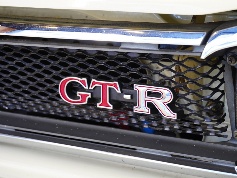 日産 スカイライン GT-R KPGC10 ﾊｺｽｶ　S20ｴﾝｼﾞﾝ ｿﾚｯｸｽ ﾀｺ足 ﾃﾞｭｱﾙﾏﾌﾗｰ ﾛｰﾙｹｰｼﾞ ﾜﾀﾅﾍﾞ15ｲﾝﾁAW