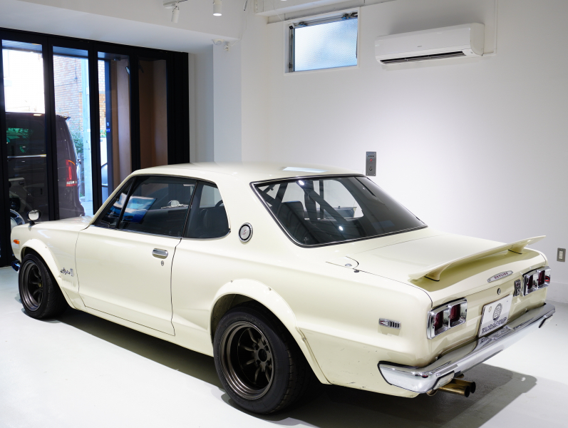 日産 スカイライン GT-R KPGC10 ﾊｺｽｶ　S20ｴﾝｼﾞﾝ ｿﾚｯｸｽ ﾀｺ足 ﾃﾞｭｱﾙﾏﾌﾗｰ ﾛｰﾙｹｰｼﾞ ﾜﾀﾅﾍﾞ15ｲﾝﾁAW