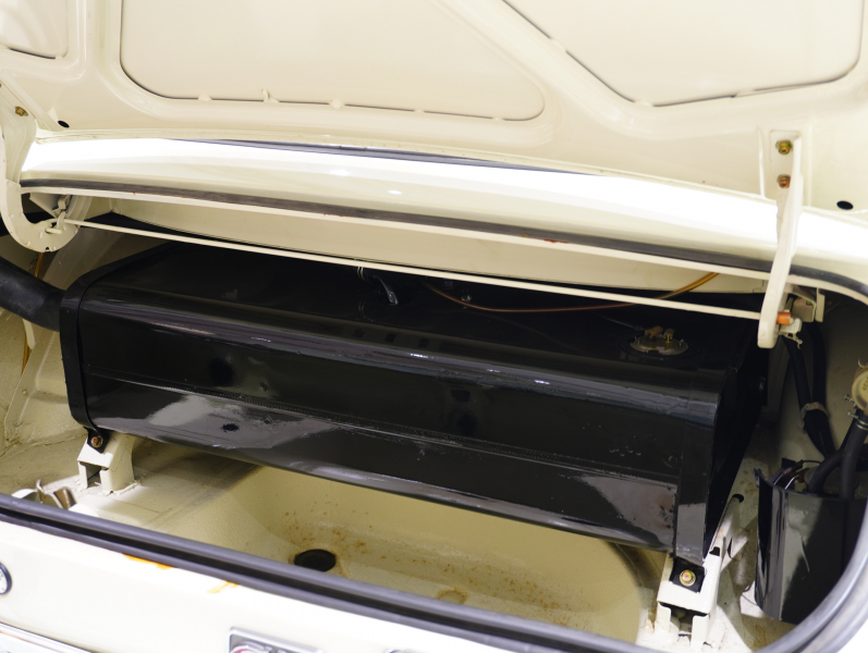 日産 スカイライン GT-R KPGC10 ﾊｺｽｶ　S20ｴﾝｼﾞﾝ ｿﾚｯｸｽ ﾀｺ足 ﾃﾞｭｱﾙﾏﾌﾗｰ ﾛｰﾙｹｰｼﾞ ﾜﾀﾅﾍﾞ15ｲﾝﾁAW