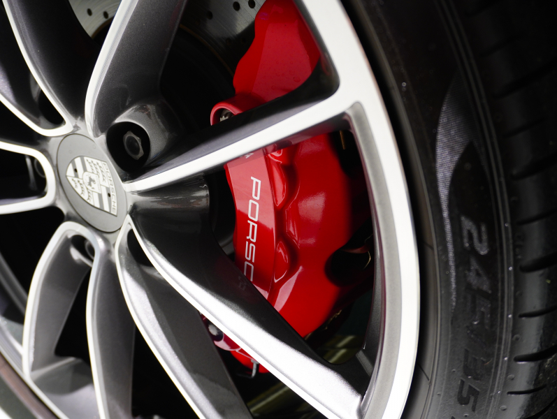 ポルシェ 911(Type992) ｶﾚﾗS ｽﾎﾟｰﾂｸﾛﾉPKG　正規D車 右H ｴﾝﾄﾘｰD ﾌﾙﾚｻﾞｰﾂｰﾄﾝｲﾝﾃﾘｱ 赤革 純正PCMﾅﾋﾞ CarPlay ｱｸﾃｨﾌﾞｾｰﾌﾃｨ ｻﾗｳﾝﾄﾞｶﾒﾗ ｶﾚﾗｸﾗｼｯｸ20/21AW　2年保証