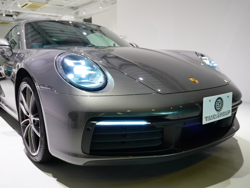 ポルシェ 911(Type992) ｶﾚﾗS ｽﾎﾟｰﾂｸﾛﾉPKG　正規D車 右H ｴﾝﾄﾘｰD ﾌﾙﾚｻﾞｰﾂｰﾄﾝｲﾝﾃﾘｱ 赤革 純正PCMﾅﾋﾞ CarPlay ｱｸﾃｨﾌﾞｾｰﾌﾃｨ ｻﾗｳﾝﾄﾞｶﾒﾗ ｶﾚﾗｸﾗｼｯｸ20/21AW　2年保証