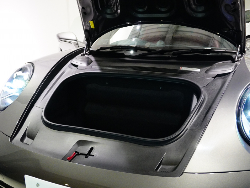 ポルシェ 911(Type992) ｶﾚﾗS ｽﾎﾟｰﾂｸﾛﾉPKG　正規D車 右H ｴﾝﾄﾘｰD ﾌﾙﾚｻﾞｰﾂｰﾄﾝｲﾝﾃﾘｱ 赤革 純正PCMﾅﾋﾞ CarPlay ｱｸﾃｨﾌﾞｾｰﾌﾃｨ ｻﾗｳﾝﾄﾞｶﾒﾗ ｶﾚﾗｸﾗｼｯｸ20/21AW　2年保証