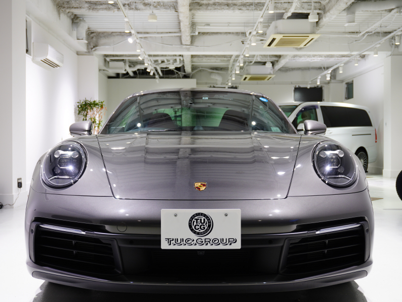 ポルシェ 911(Type992) ｶﾚﾗS ｽﾎﾟｰﾂｸﾛﾉPKG　正規D車 右H ｴﾝﾄﾘｰD ﾌﾙﾚｻﾞｰﾂｰﾄﾝｲﾝﾃﾘｱ 赤革 純正PCMﾅﾋﾞ CarPlay ｱｸﾃｨﾌﾞｾｰﾌﾃｨ ｻﾗｳﾝﾄﾞｶﾒﾗ ｶﾚﾗｸﾗｼｯｸ20/21AW　2年保証