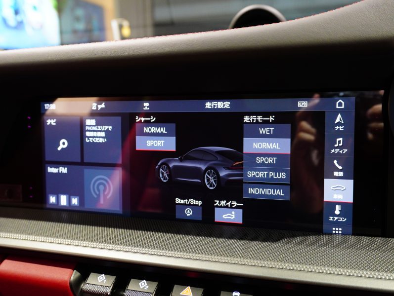 ポルシェ 911(Type992) ｶﾚﾗS ｽﾎﾟｰﾂｸﾛﾉPKG　正規D車 右H ｴﾝﾄﾘｰD ﾌﾙﾚｻﾞｰﾂｰﾄﾝｲﾝﾃﾘｱ 赤革 純正PCMﾅﾋﾞ CarPlay ｱｸﾃｨﾌﾞｾｰﾌﾃｨ ｻﾗｳﾝﾄﾞｶﾒﾗ ｶﾚﾗｸﾗｼｯｸ20/21AW　2年保証