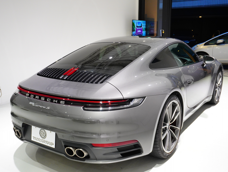 ポルシェ 911(Type992) ｶﾚﾗS ｽﾎﾟｰﾂｸﾛﾉPKG　正規D車 右H ｴﾝﾄﾘｰD ﾌﾙﾚｻﾞｰﾂｰﾄﾝｲﾝﾃﾘｱ 赤革 純正PCMﾅﾋﾞ CarPlay ｱｸﾃｨﾌﾞｾｰﾌﾃｨ ｻﾗｳﾝﾄﾞｶﾒﾗ ｶﾚﾗｸﾗｼｯｸ20/21AW　2年保証