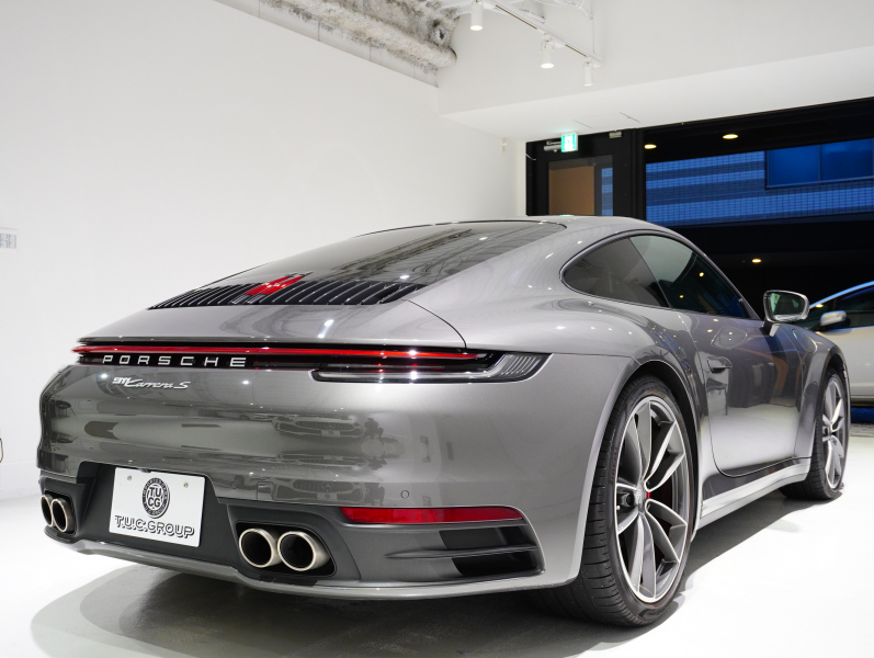 ポルシェ 911(Type992) ｶﾚﾗS ｽﾎﾟｰﾂｸﾛﾉPKG　正規D車 右H ｴﾝﾄﾘｰD ﾌﾙﾚｻﾞｰﾂｰﾄﾝｲﾝﾃﾘｱ 赤革 純正PCMﾅﾋﾞ CarPlay ｱｸﾃｨﾌﾞｾｰﾌﾃｨ ｻﾗｳﾝﾄﾞｶﾒﾗ ｶﾚﾗｸﾗｼｯｸ20/21AW　2年保証