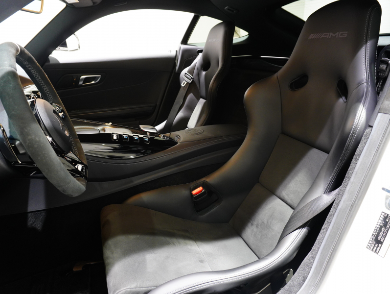 AMG GT R　後期ﾓﾃﾞﾙ 正規D車 ｷｰﾚｽｺﾞｰ AMGﾊﾞｹｯﾄｽﾎﾟｰﾂｼｰﾄ 純正ﾅﾋﾞTV CarPlay F&Bｶﾒﾗ AMGﾊﾟﾌｫｰﾏﾝｽEX ｶｰﾎﾞﾝｲﾝﾃﾘｱ LEDﾍｯﾄﾞﾗｲﾄ 20AW　2年保証付