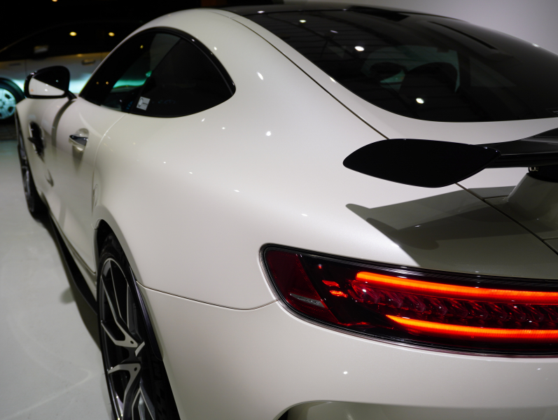 AMG GT R　後期ﾓﾃﾞﾙ 正規D車 ｷｰﾚｽｺﾞｰ AMGﾊﾞｹｯﾄｽﾎﾟｰﾂｼｰﾄ 純正ﾅﾋﾞTV CarPlay F&Bｶﾒﾗ AMGﾊﾟﾌｫｰﾏﾝｽEX ｶｰﾎﾞﾝｲﾝﾃﾘｱ LEDﾍｯﾄﾞﾗｲﾄ 20AW　2年保証付