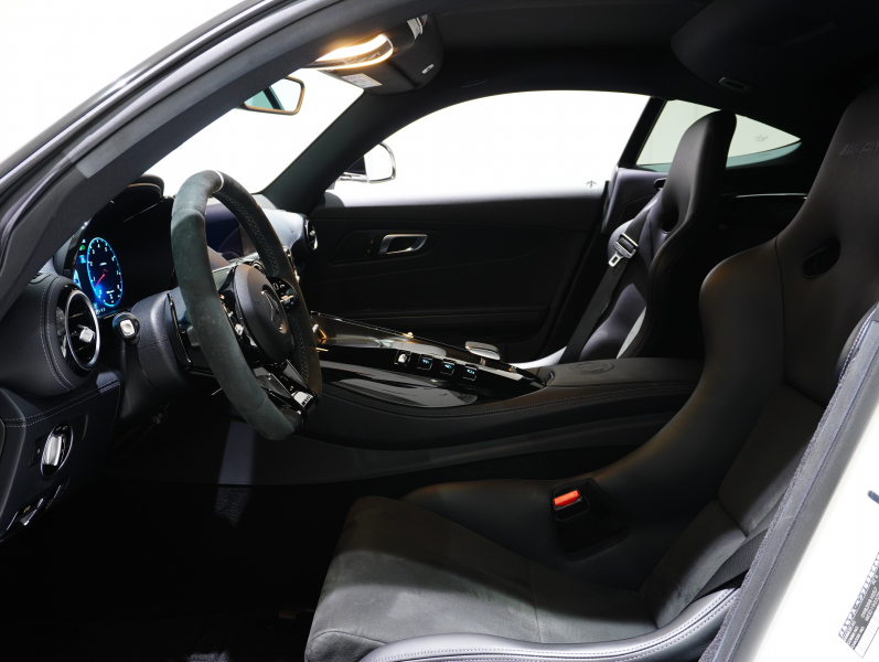 AMG GT R　後期ﾓﾃﾞﾙ 正規D車 ｷｰﾚｽｺﾞｰ AMGﾊﾞｹｯﾄｽﾎﾟｰﾂｼｰﾄ 純正ﾅﾋﾞTV CarPlay F&Bｶﾒﾗ AMGﾊﾟﾌｫｰﾏﾝｽEX ｶｰﾎﾞﾝｲﾝﾃﾘｱ LEDﾍｯﾄﾞﾗｲﾄ 20AW　2年保証付