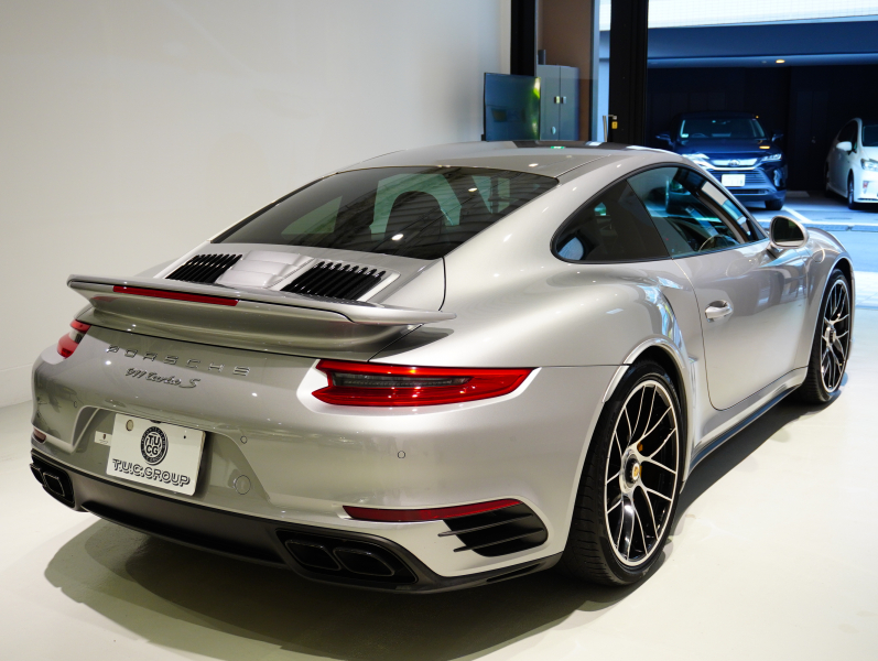 ポルシェ 911(Type991.2) ﾀｰﾎﾞS ｽﾎﾟｰﾂｸﾛﾉPKG　MY17 ｴﾝﾄﾘ‐D ﾚｻﾞｰｲﾝﾃﾘｱ 黒革 PCMﾅﾋﾞ Carplay PCCB ﾌﾞﾙﾒｽﾀｰS 　2年保証付