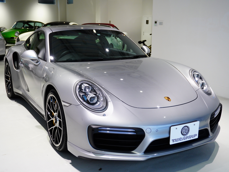 ポルシェ 911(Type991.2) ﾀｰﾎﾞS ｽﾎﾟｰﾂｸﾛﾉPKG　MY17 ｴﾝﾄﾘ‐D ﾚｻﾞｰｲﾝﾃﾘｱ 黒革 PCMﾅﾋﾞ Carplay PCCB ﾌﾞﾙﾒｽﾀｰS 　2年保証付