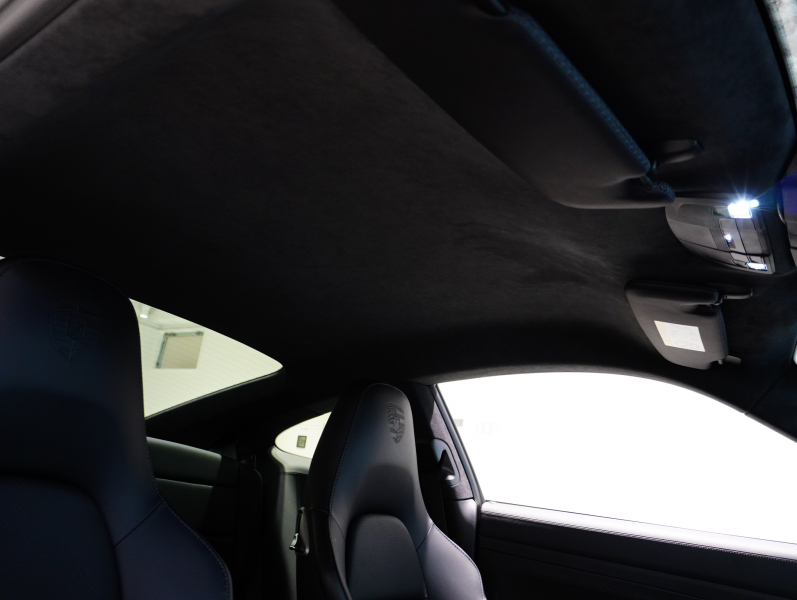 ポルシェ 911(Type991.2) ﾀｰﾎﾞS ｽﾎﾟｰﾂｸﾛﾉPKG　MY17 ｴﾝﾄﾘ‐D ﾚｻﾞｰｲﾝﾃﾘｱ 黒革 PCMﾅﾋﾞ Carplay PCCB ﾌﾞﾙﾒｽﾀｰS 　2年保証付