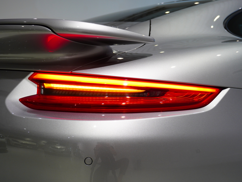 ポルシェ 911(Type991.2) ﾀｰﾎﾞS ｽﾎﾟｰﾂｸﾛﾉPKG　MY17 ｴﾝﾄﾘ‐D ﾚｻﾞｰｲﾝﾃﾘｱ 黒革 PCMﾅﾋﾞ Carplay PCCB ﾌﾞﾙﾒｽﾀｰS 　2年保証付