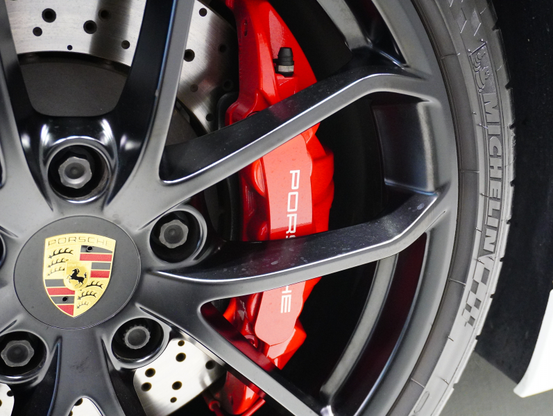 ポルシェ 718スパイダー 4.0 6MT　正規D車 ｽﾎﾟｰﾂｸﾛﾉP ｽﾊﾟｲﾀﾞｰｸﾗｼｯｸｲﾝﾃﾘｱ 18Wayｽﾎﾟｰﾂｼｰﾄ PCMﾅﾋﾞ Bｶﾒﾗ PASM ｽﾎﾟｴｸﾞ 20ｲﾝﾁ718ｽﾊﾟｲﾀﾞｰAW 新車保証付