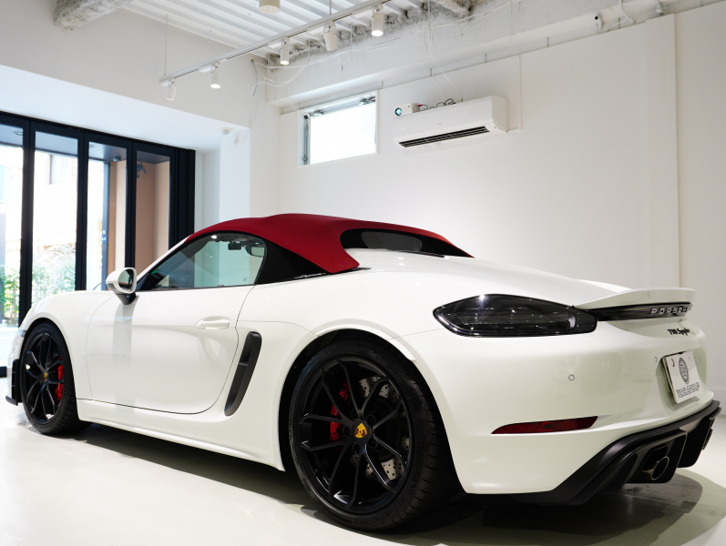 ポルシェ 718スパイダー 4.0 6MT　正規D車 ｽﾎﾟｰﾂｸﾛﾉP ｽﾊﾟｲﾀﾞｰｸﾗｼｯｸｲﾝﾃﾘｱ 18Wayｽﾎﾟｰﾂｼｰﾄ PCMﾅﾋﾞ Bｶﾒﾗ PASM ｽﾎﾟｴｸﾞ 20ｲﾝﾁ718ｽﾊﾟｲﾀﾞｰAW 新車保証付