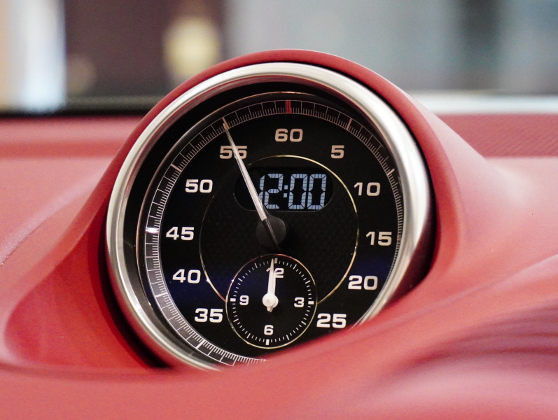 ポルシェ 718スパイダー 4.0 6MT　正規D車 ｽﾎﾟｰﾂｸﾛﾉP ｽﾊﾟｲﾀﾞｰｸﾗｼｯｸｲﾝﾃﾘｱ 18Wayｽﾎﾟｰﾂｼｰﾄ PCMﾅﾋﾞ Bｶﾒﾗ PASM ｽﾎﾟｴｸﾞ 20ｲﾝﾁ718ｽﾊﾟｲﾀﾞｰAW 新車保証付