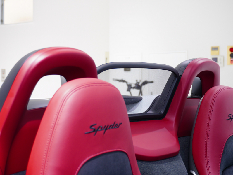 ポルシェ 718スパイダー 4.0 6MT　正規D車 ｽﾎﾟｰﾂｸﾛﾉP ｽﾊﾟｲﾀﾞｰｸﾗｼｯｸｲﾝﾃﾘｱ 18Wayｽﾎﾟｰﾂｼｰﾄ PCMﾅﾋﾞ Bｶﾒﾗ PASM ｽﾎﾟｴｸﾞ 20ｲﾝﾁ718ｽﾊﾟｲﾀﾞｰAW 新車保証付