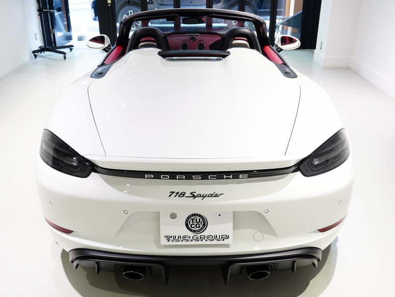ポルシェ 718スパイダー 4.0 6MT　正規D車 ｽﾎﾟｰﾂｸﾛﾉP ｽﾊﾟｲﾀﾞｰｸﾗｼｯｸｲﾝﾃﾘｱ 18Wayｽﾎﾟｰﾂｼｰﾄ PCMﾅﾋﾞ Bｶﾒﾗ PASM ｽﾎﾟｴｸﾞ 20ｲﾝﾁ718ｽﾊﾟｲﾀﾞｰAW 新車保証付